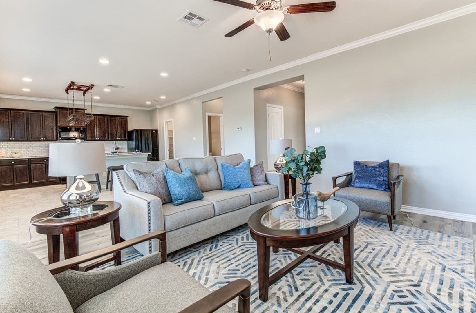 Leander House: 508 Nogales Ln
