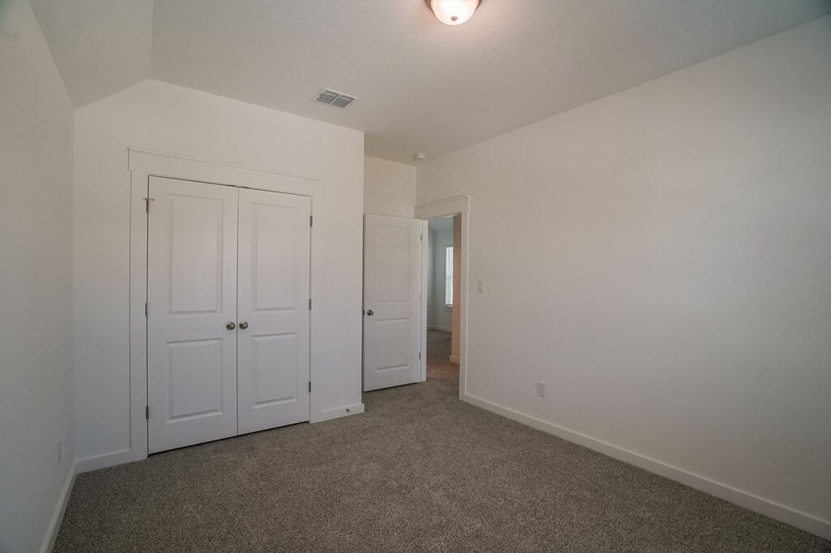 Taylor House: 124 Hartson Dr