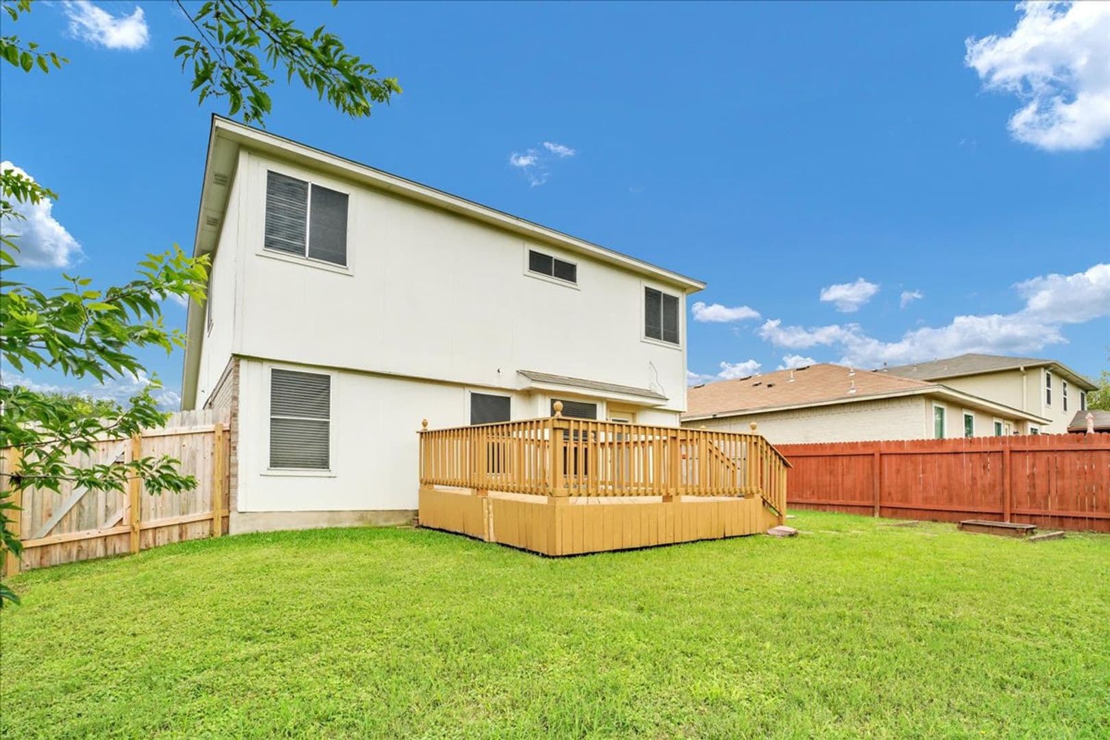 Leander House: 1405 Scottsdale Dr