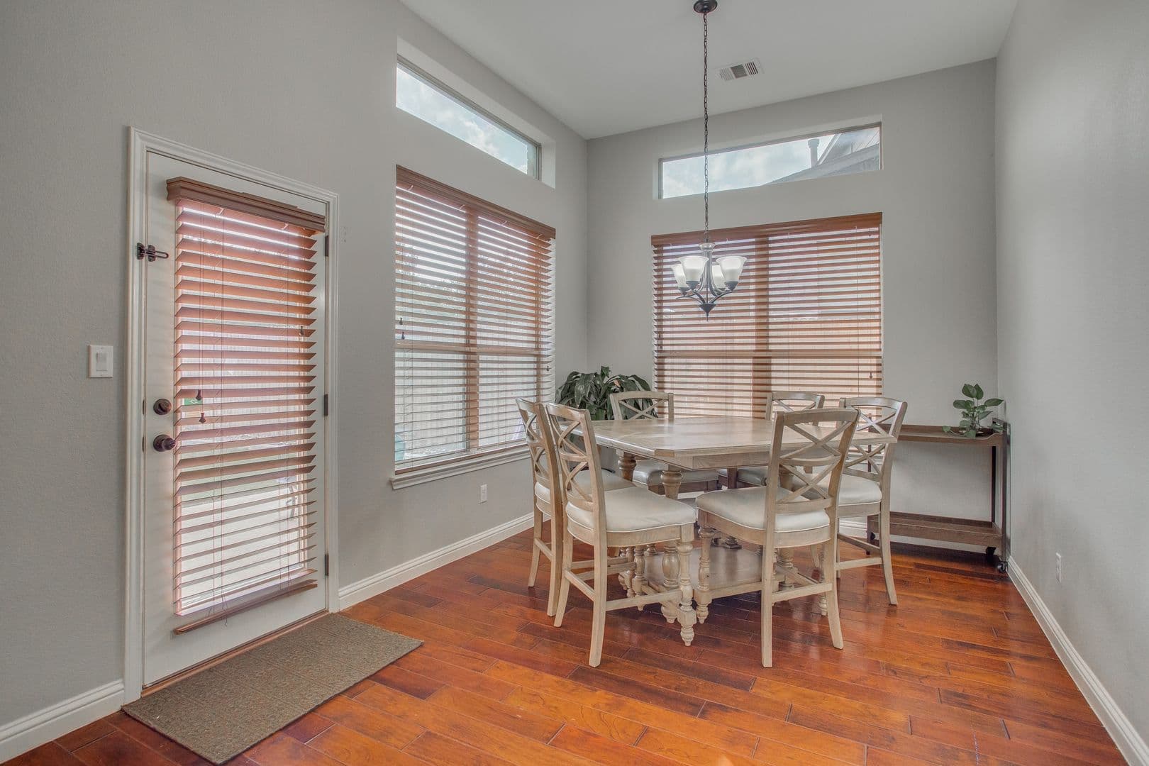 Austin House: 12221 Montclair Bend