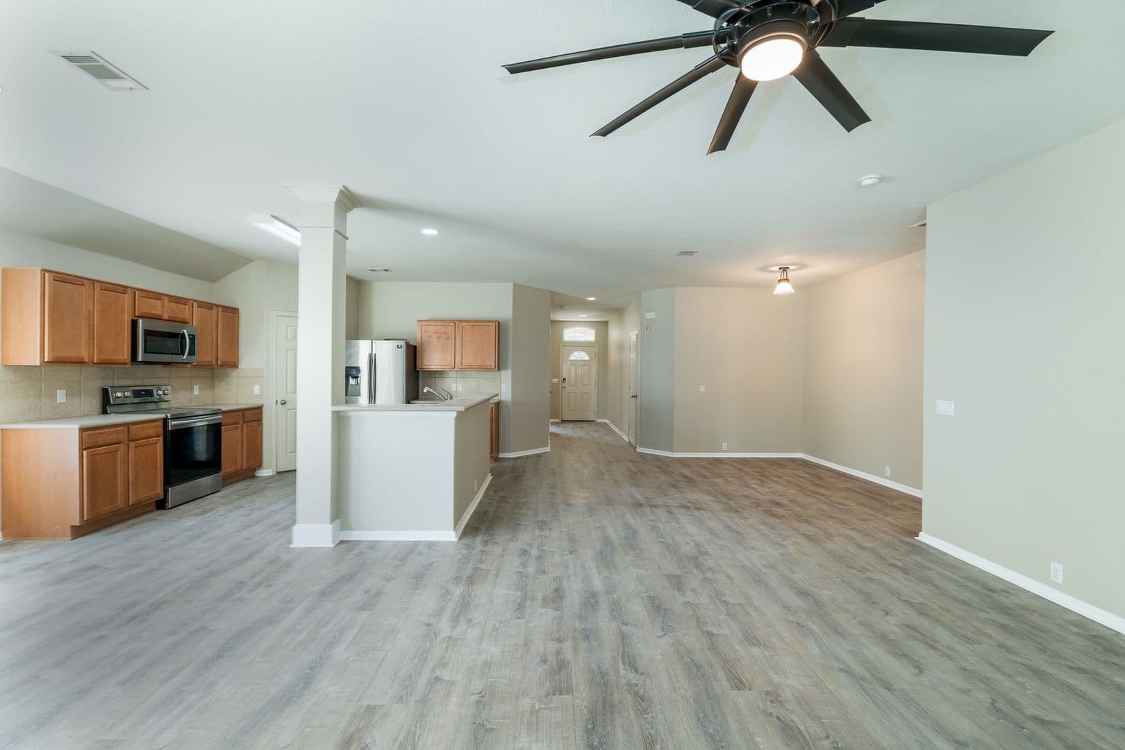 Leander House: 240 King Elder Ln