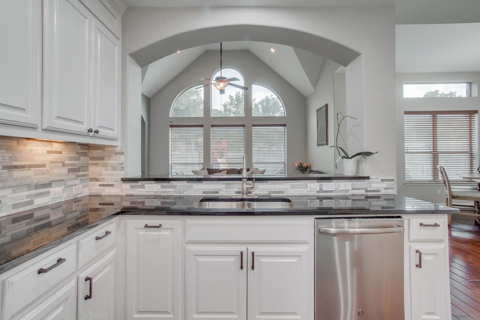 Austin House: 12221 Montclair Bend