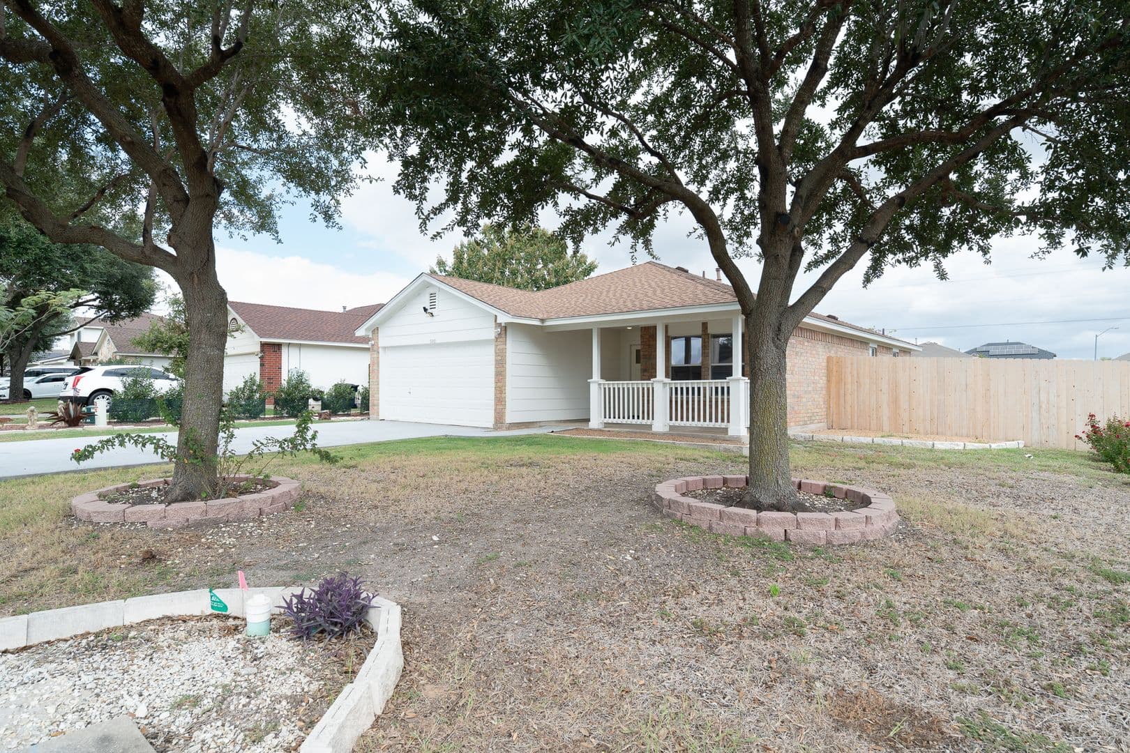 Hutto House: 500 Mitchell Dr