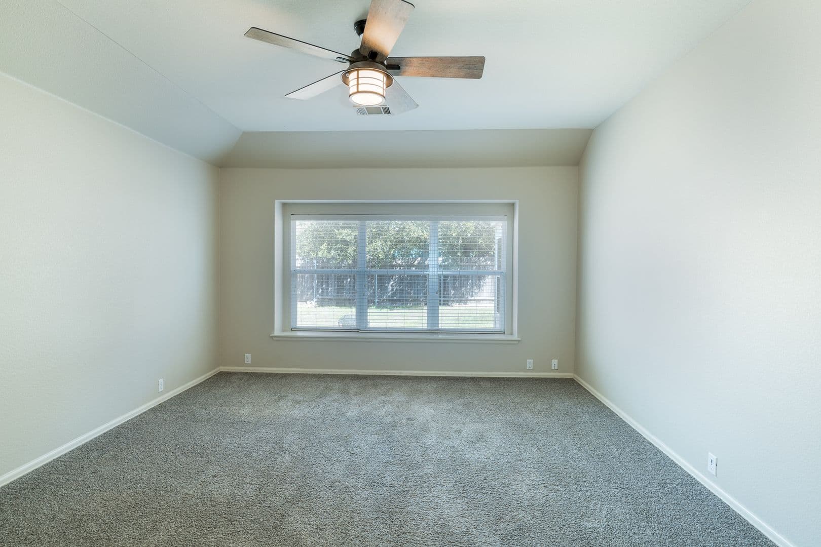 Leander House: 240 King Elder Ln