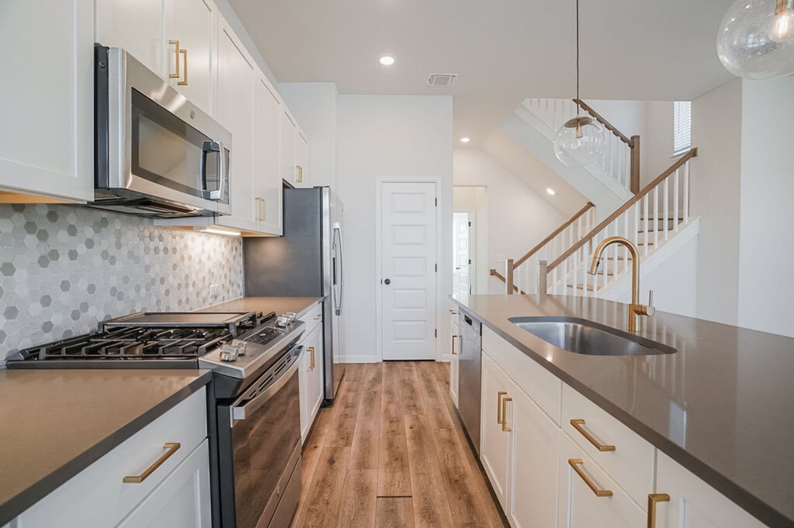 Austin House: 13617 Defiance Pass #136