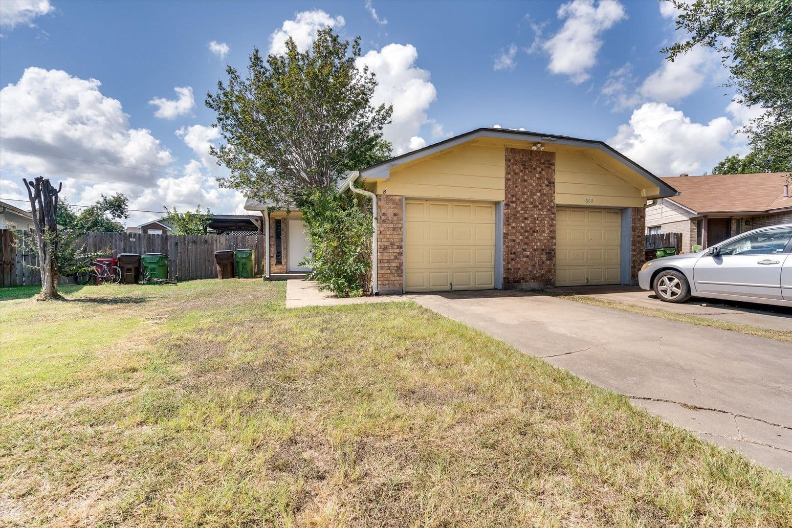 Round Rock House: 601 Misty Morning Way Unit #B