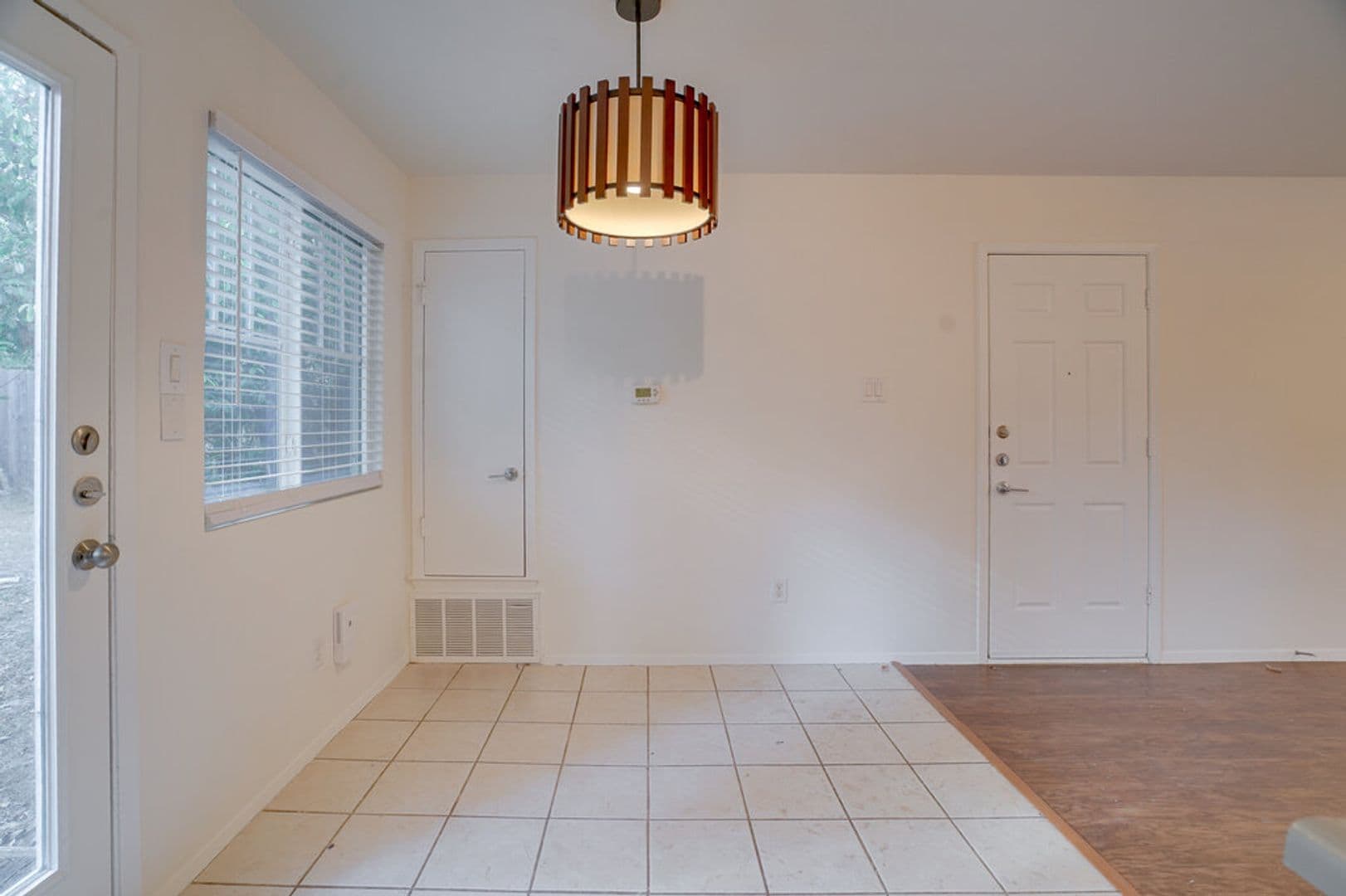 Austin House: 7100 Barnsdale Way - BAR