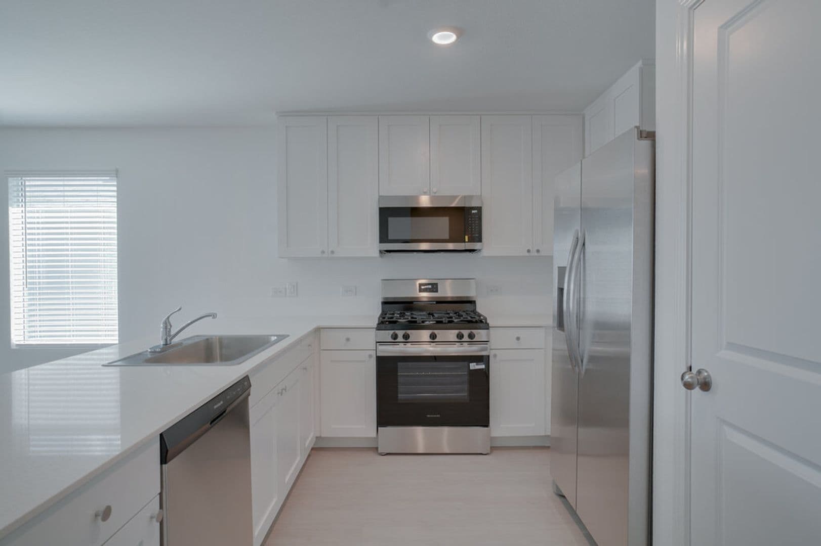 Uhland House: 433 Whoopers Loop