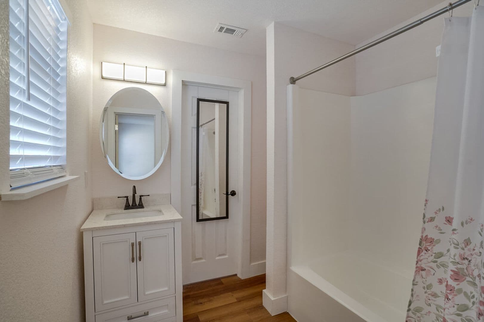 Leander House: 23393 Nameless Rd Unit #163