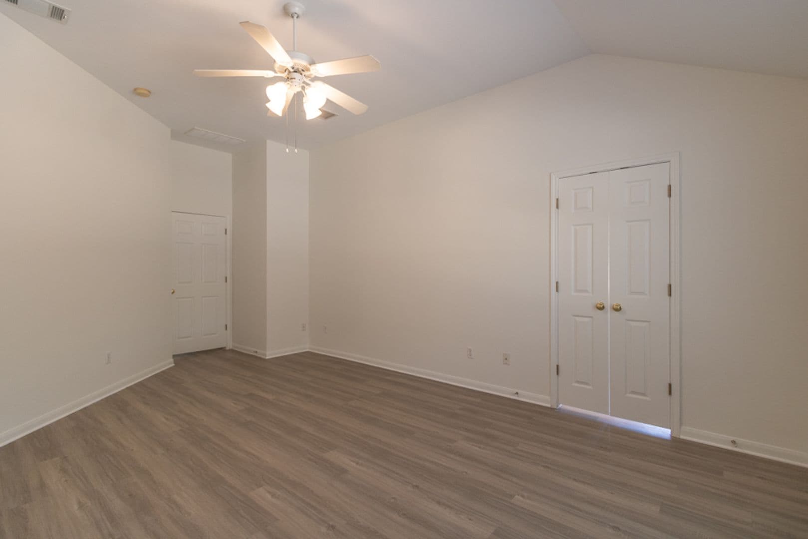 Round Rock House: 1010 Klondike Loop