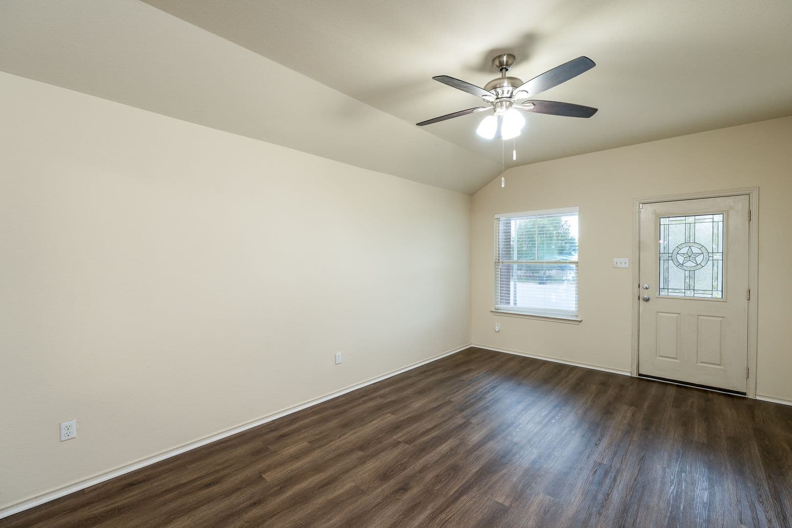 Jarrell House: 217 Azurite Dr