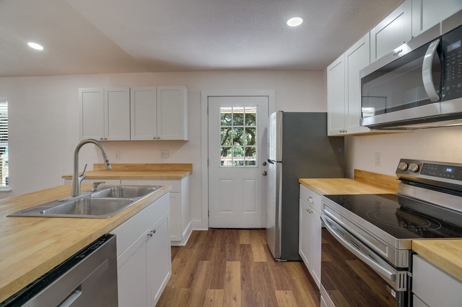 Leander House: 23393 Nameless Rd Unit #163