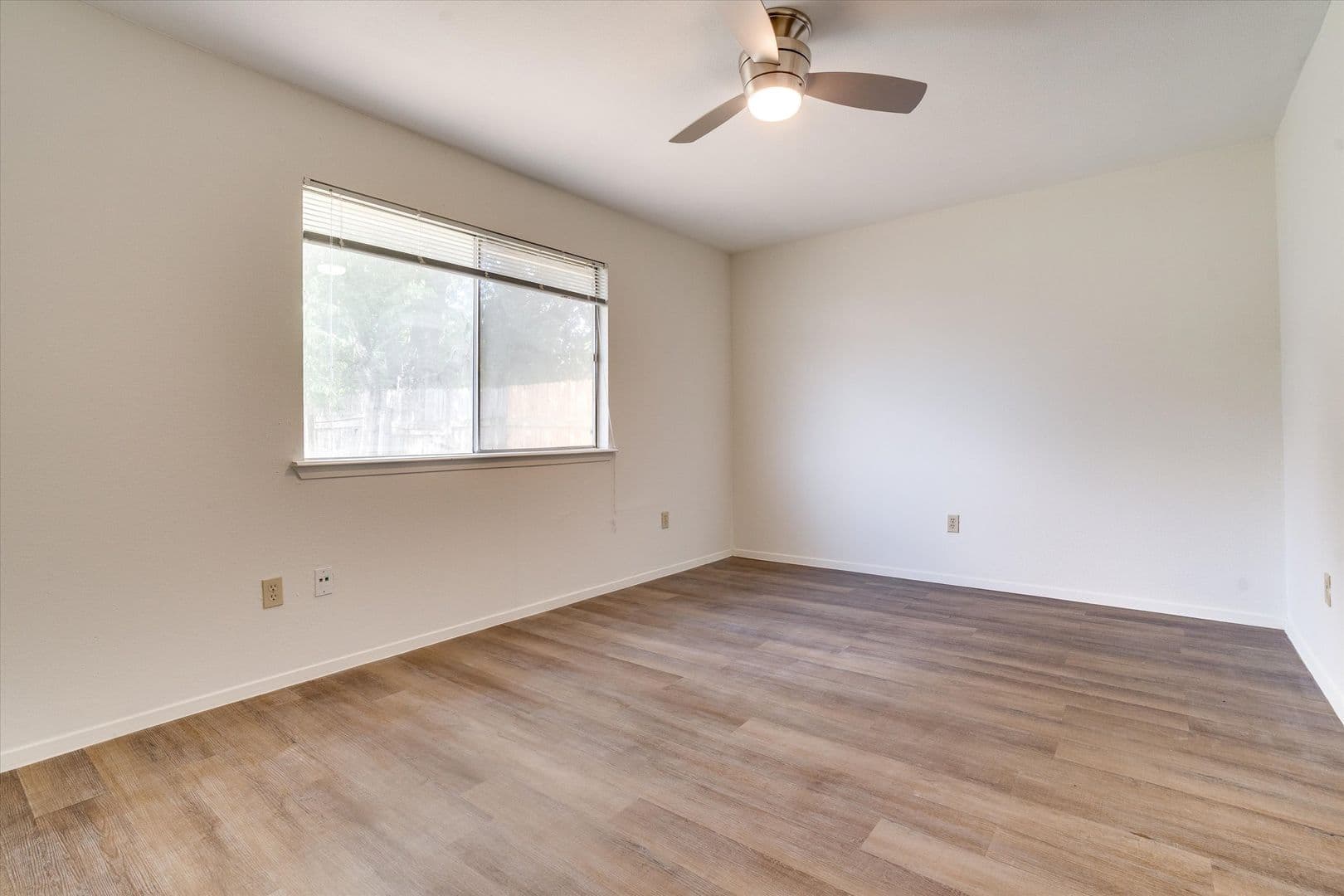 Round Rock House: 601 Misty Morning Way Unit #B