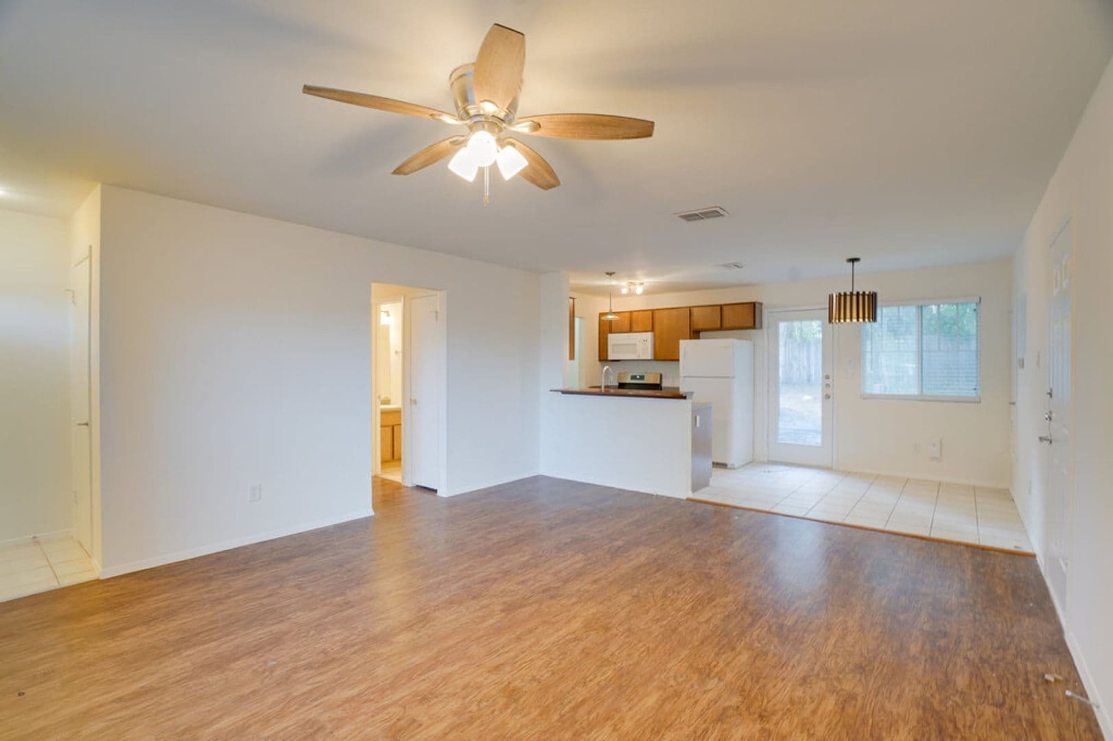 Austin House: 7100 Barnsdale Way - BAR