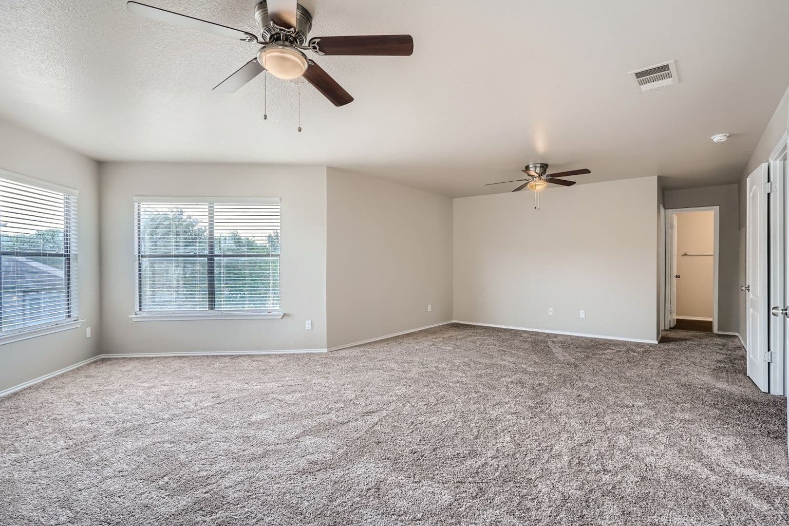 Round Rock House: 1211 Champion Dr