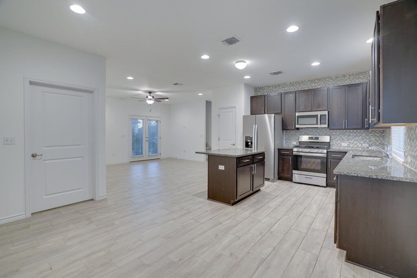 Austin House: 9015 Looksee Lane