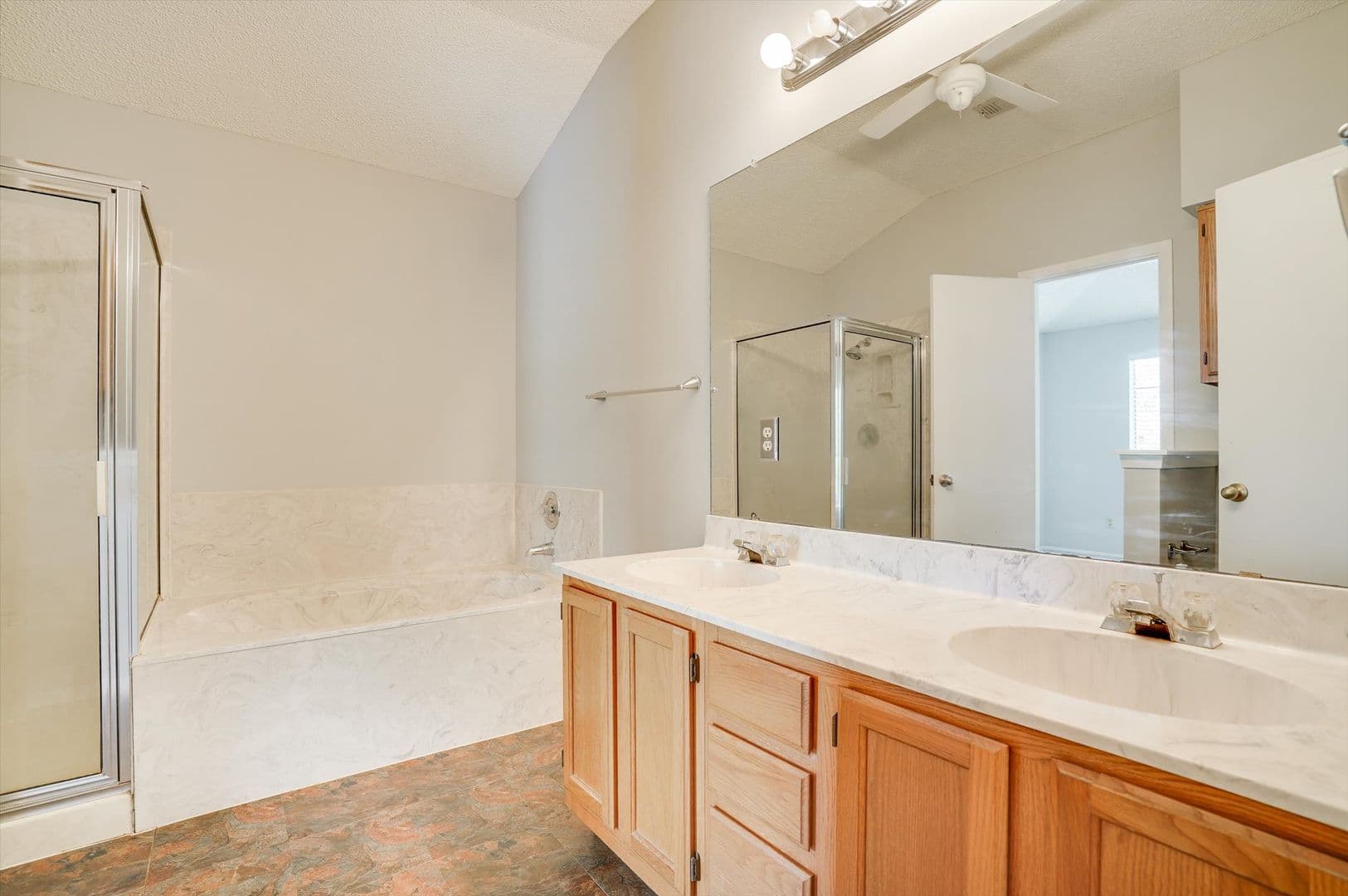 Austin House: 12716 Margit Dr
