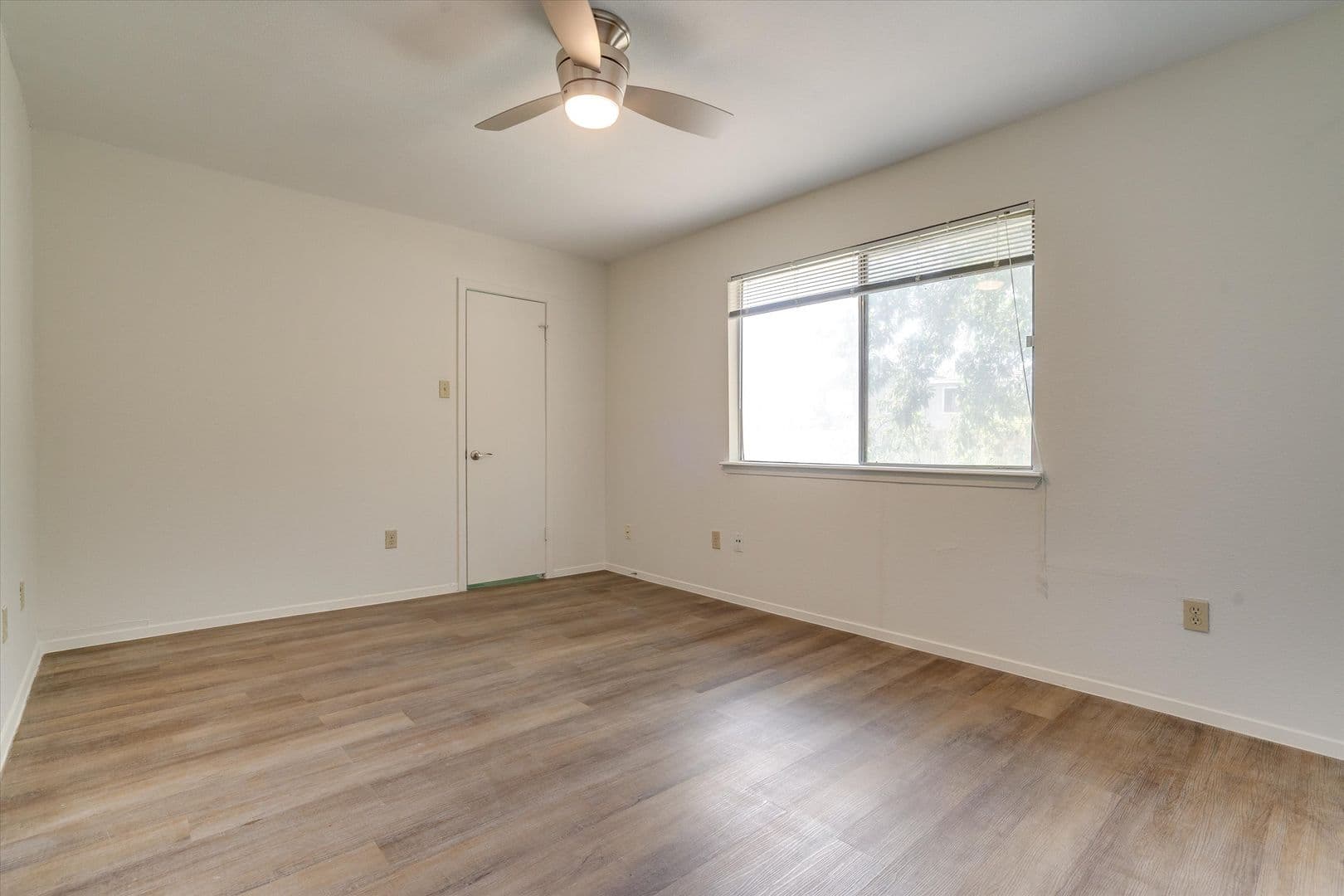 Round Rock House: 601 Misty Morning Way Unit #B