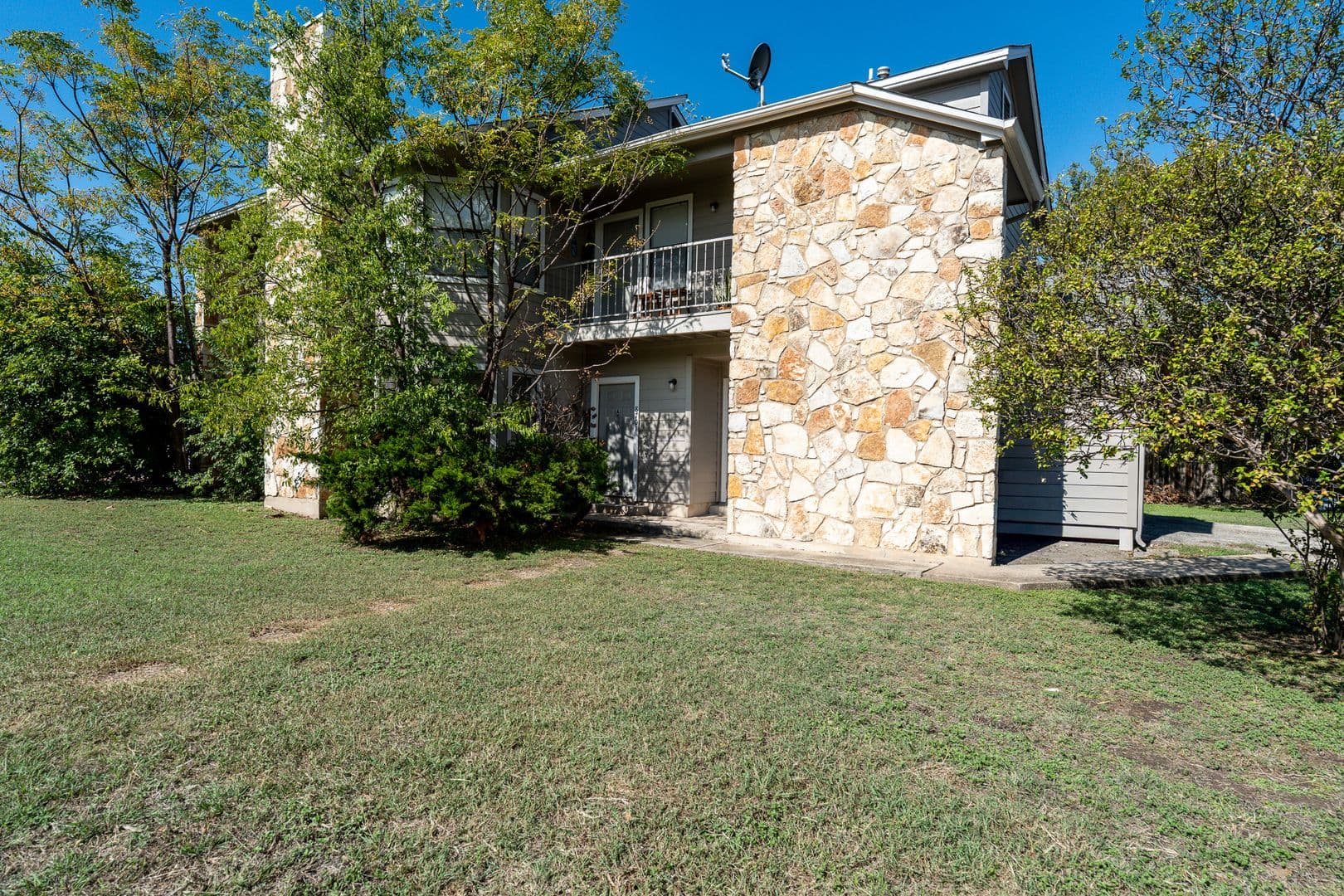 Austin Apartment: 8701 Schick Rd