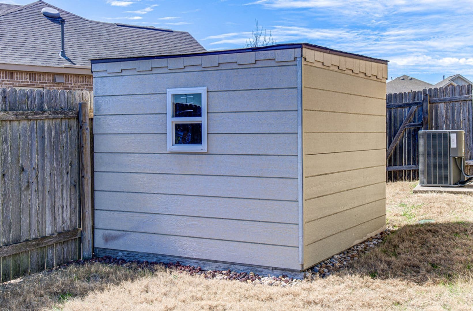 Leander House: 508 Nogales Ln