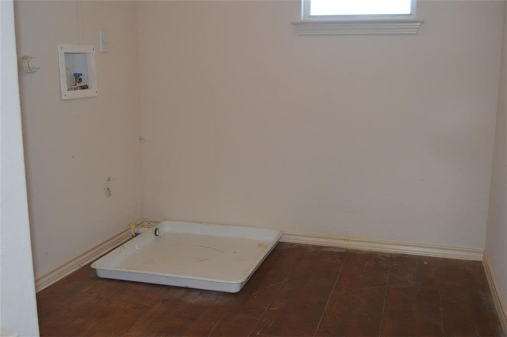 Austin House: 8312 Minnesota Lane
