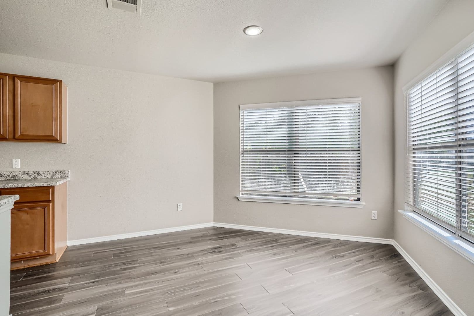 Round Rock House: 1211 Champion Dr