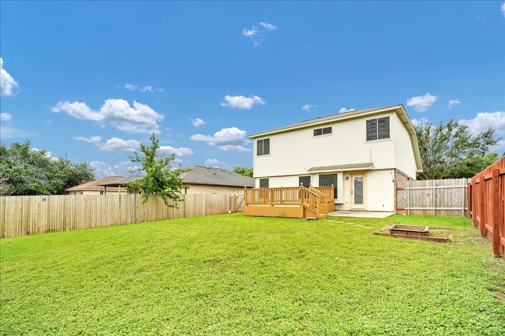 Leander House: 1405 Scottsdale Dr