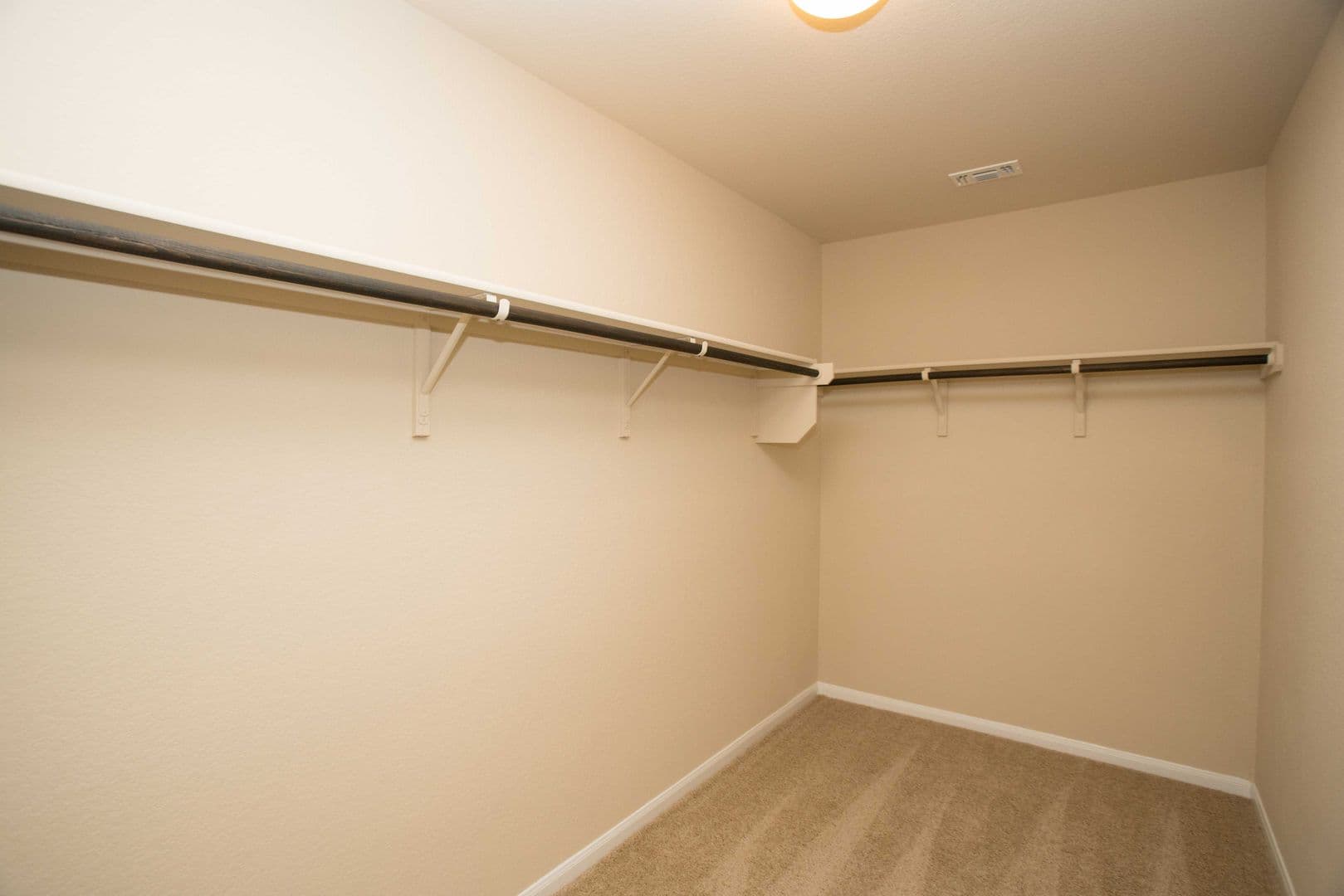 Hutto House: 142 Sulphur River Loop