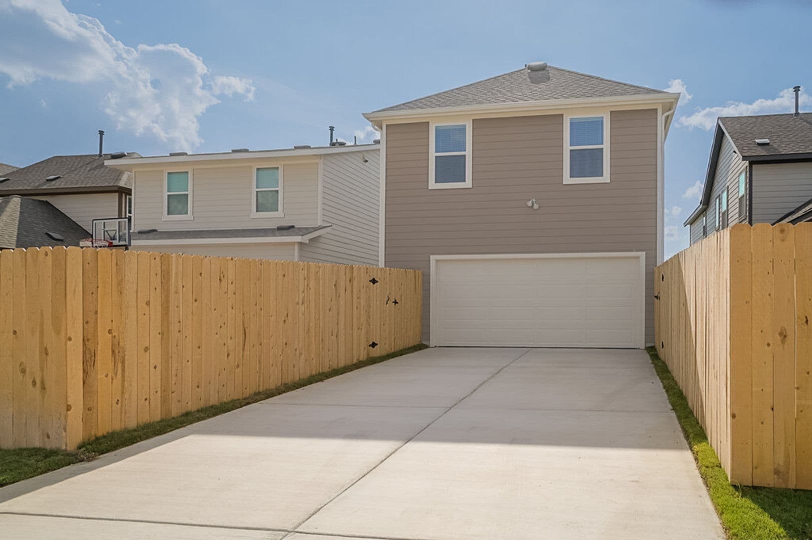 Taylor House: 124 Hartson Dr
