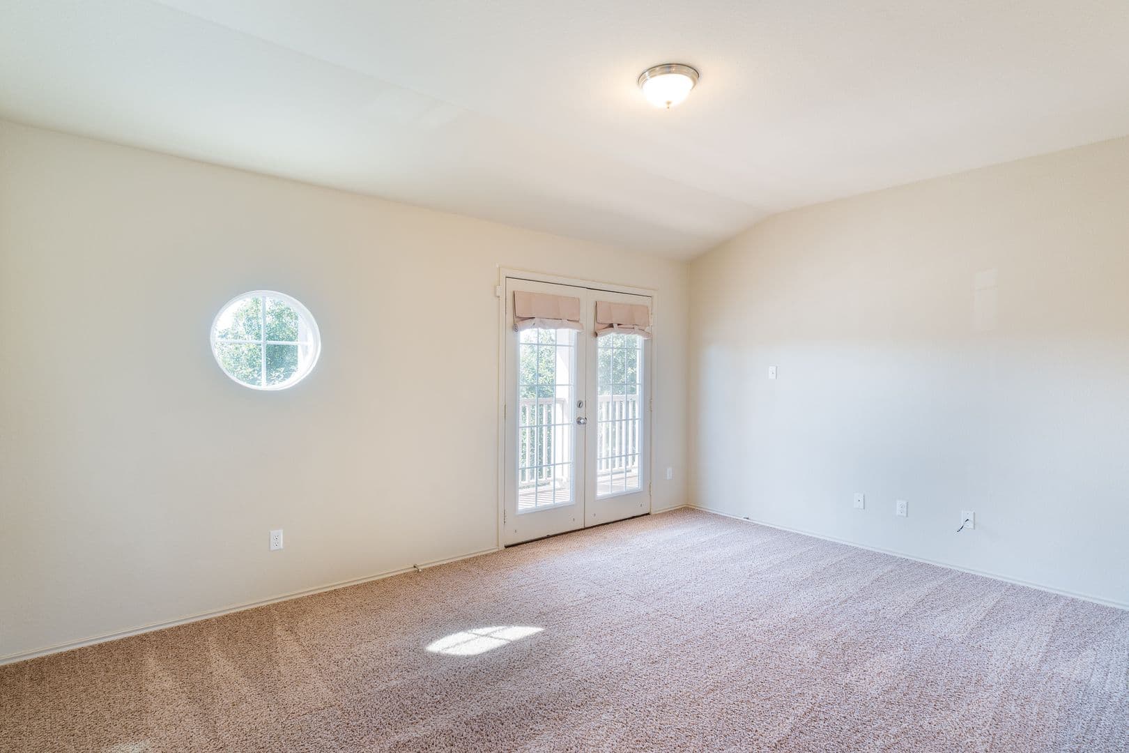 Jarrell House: 201 Geode Lane
