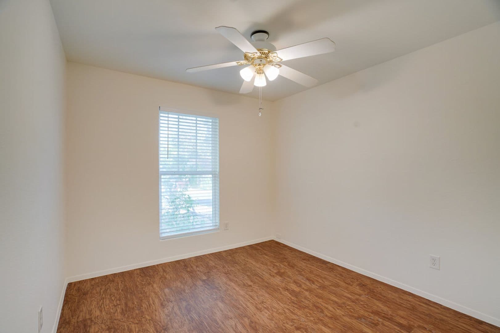 Austin House: 7100 Barnsdale Way - BAR