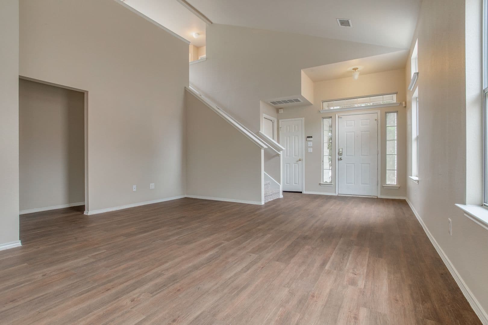 Austin House: 1400 Sir Thopas Trail