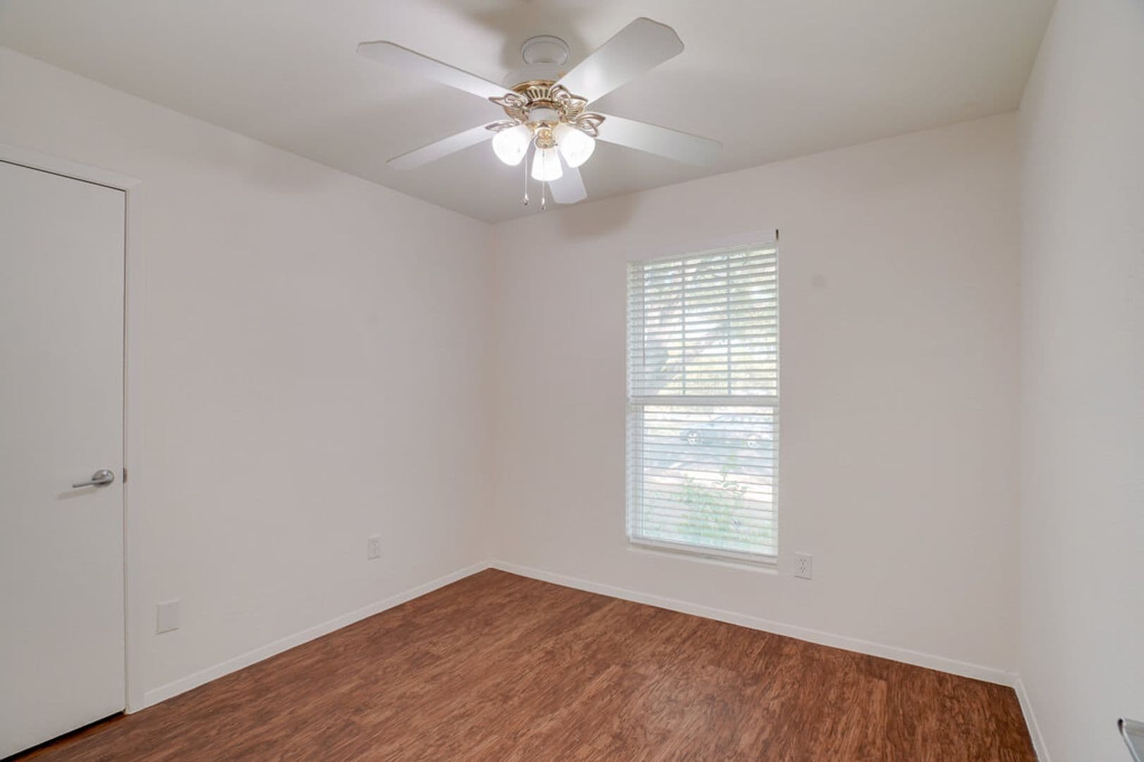 Austin House: 7100 Barnsdale Way - BAR