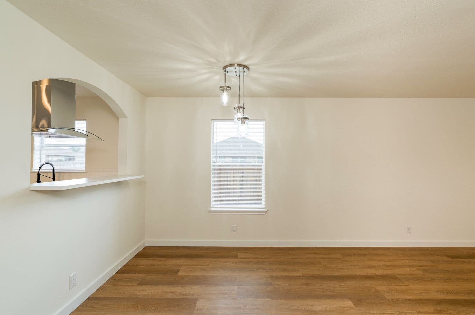 Hutto House: 500 Mitchell Dr