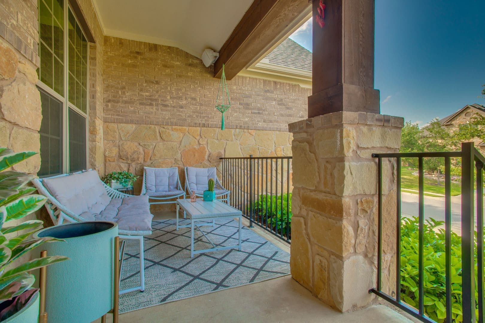 Austin House: 12221 Montclair Bend