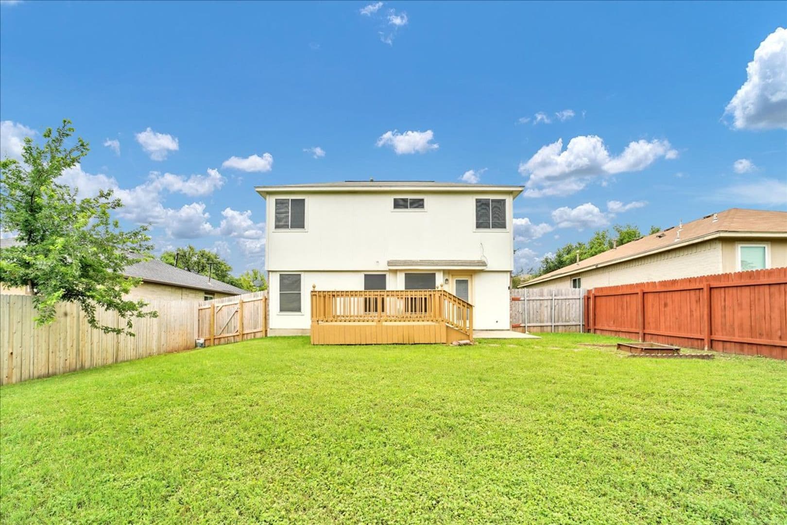 Leander House: 1405 Scottsdale Dr