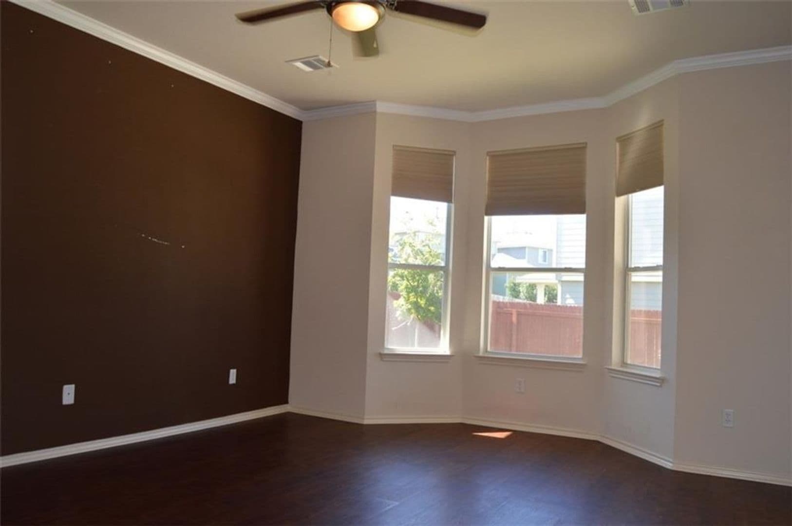 Austin House: 8312 Minnesota Lane