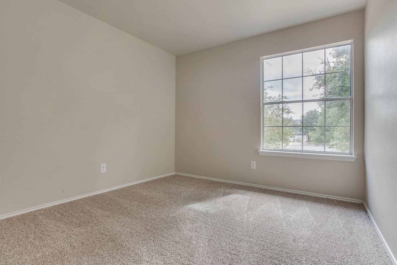 Austin House: 1400 Sir Thopas Trail