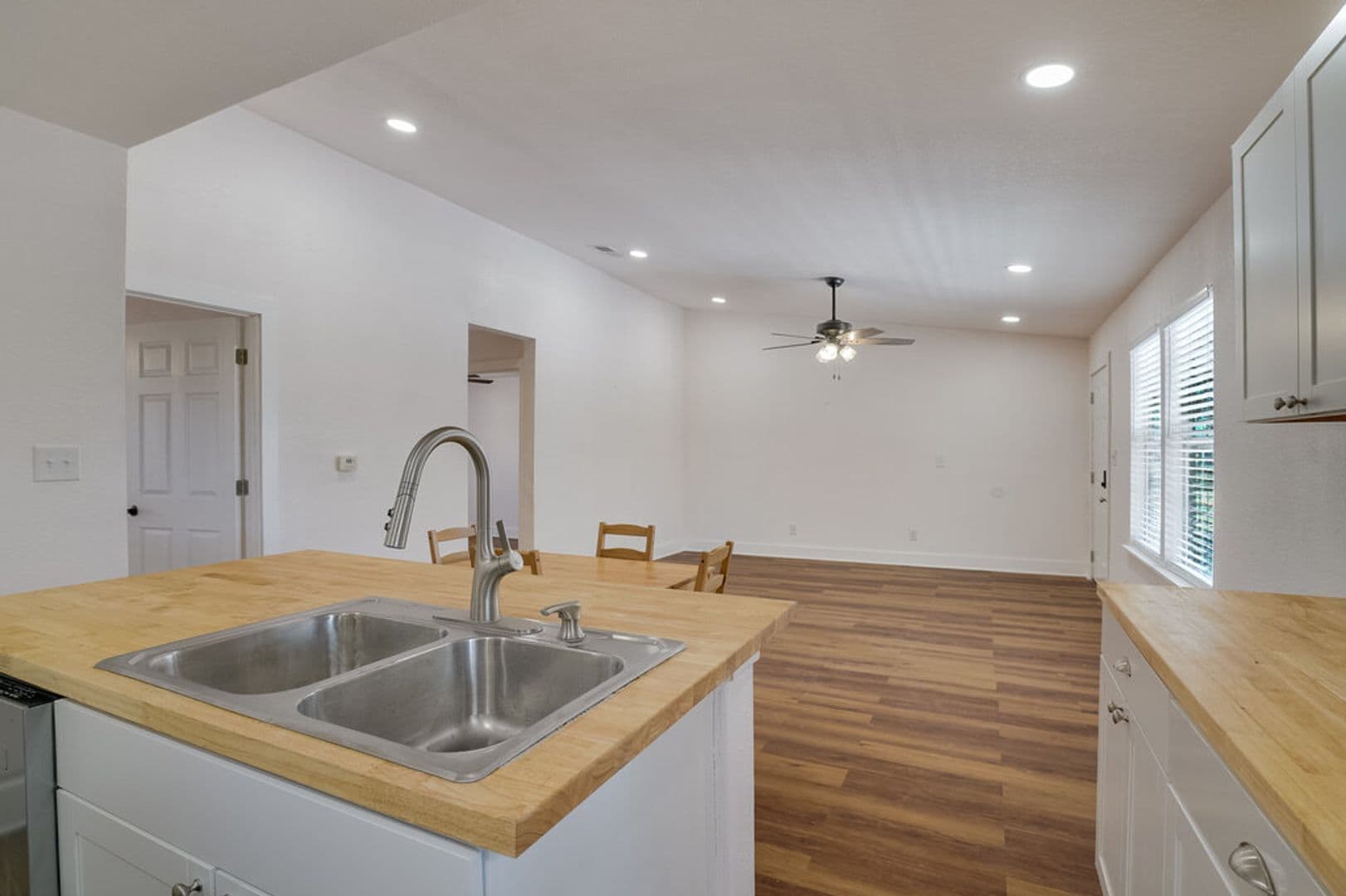 Leander House: 23393 Nameless Rd Unit #163
