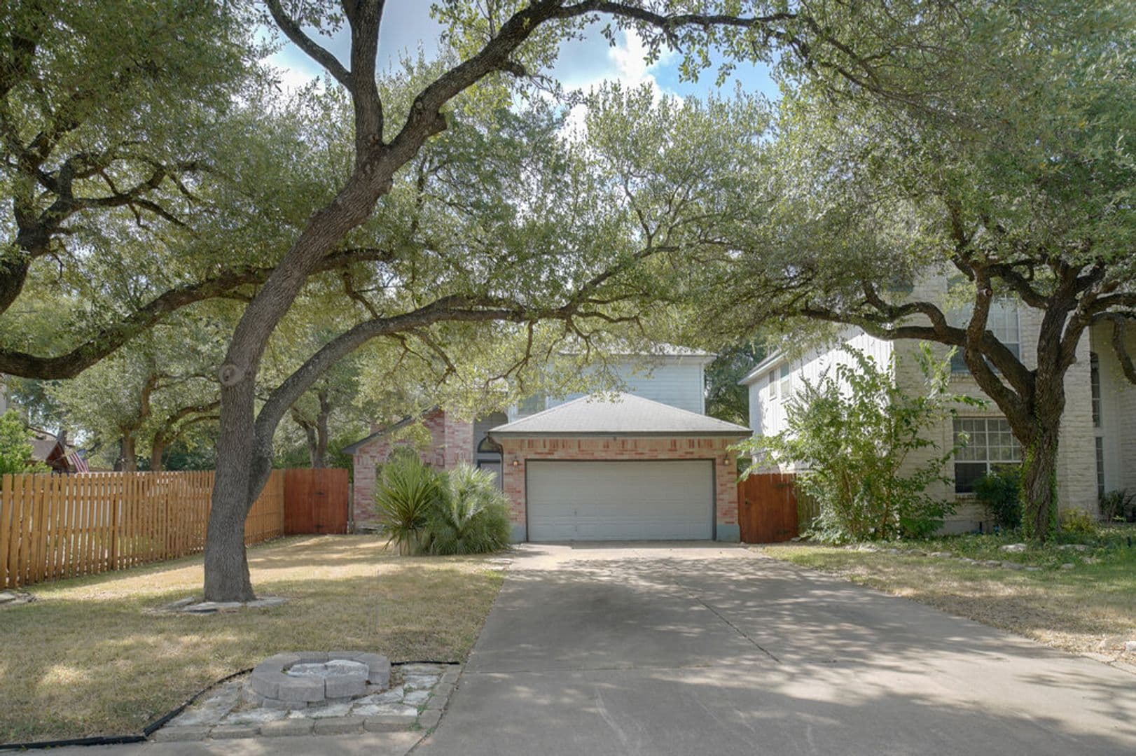 Austin House: 8625 Ephraim Rd