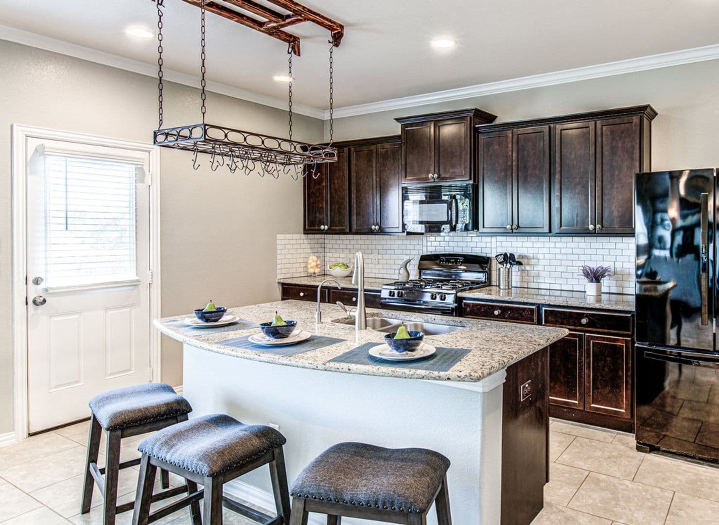 Leander House: 508 Nogales Ln