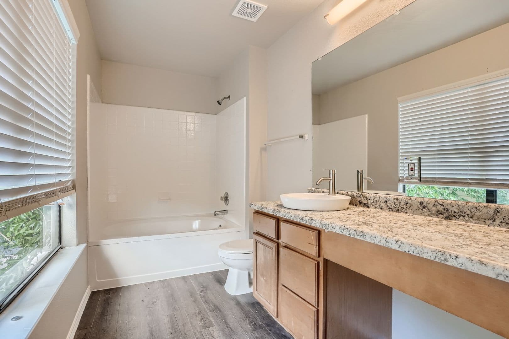 Round Rock House: 1211 Champion Dr