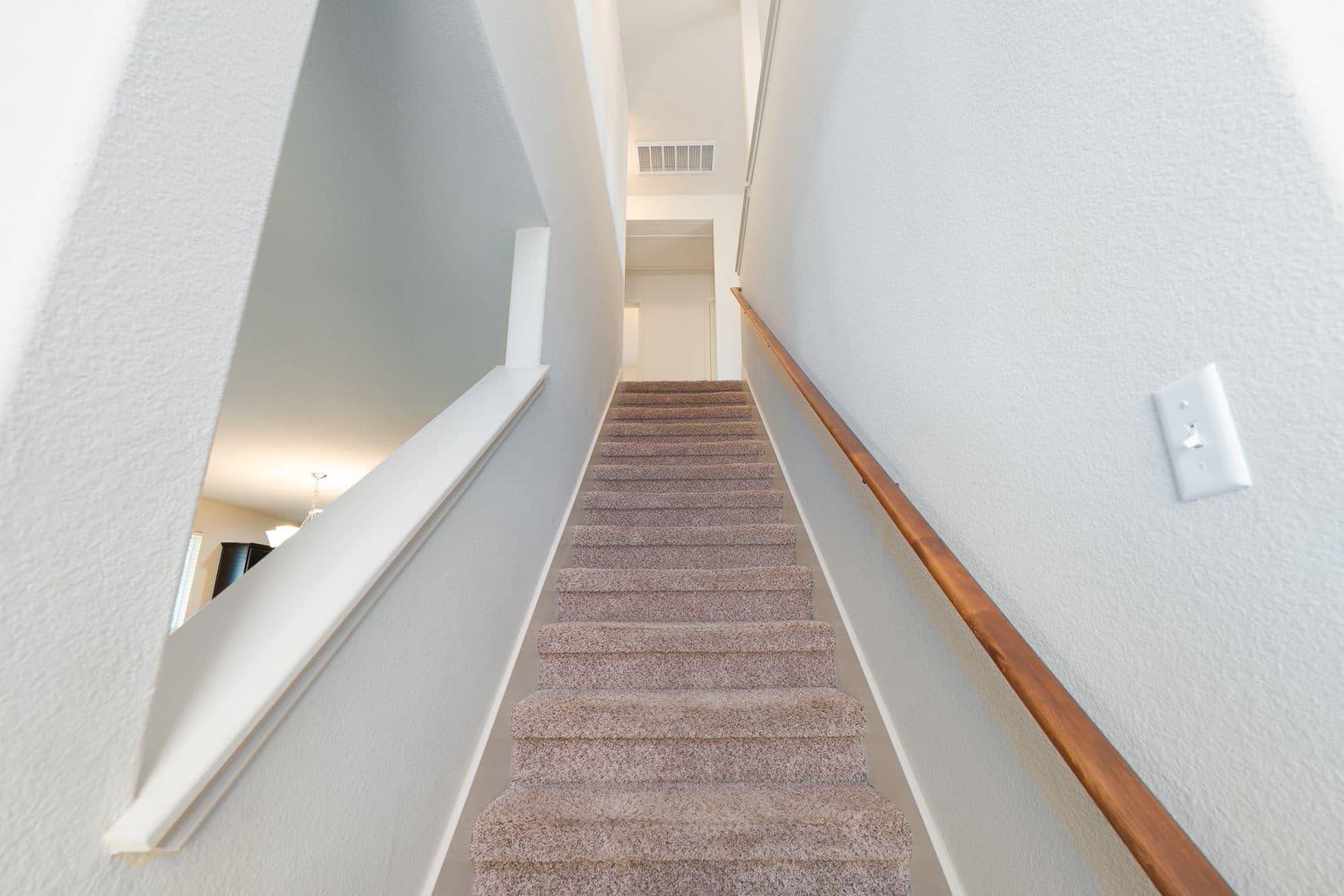 Jarrell House: 201 Geode Lane
