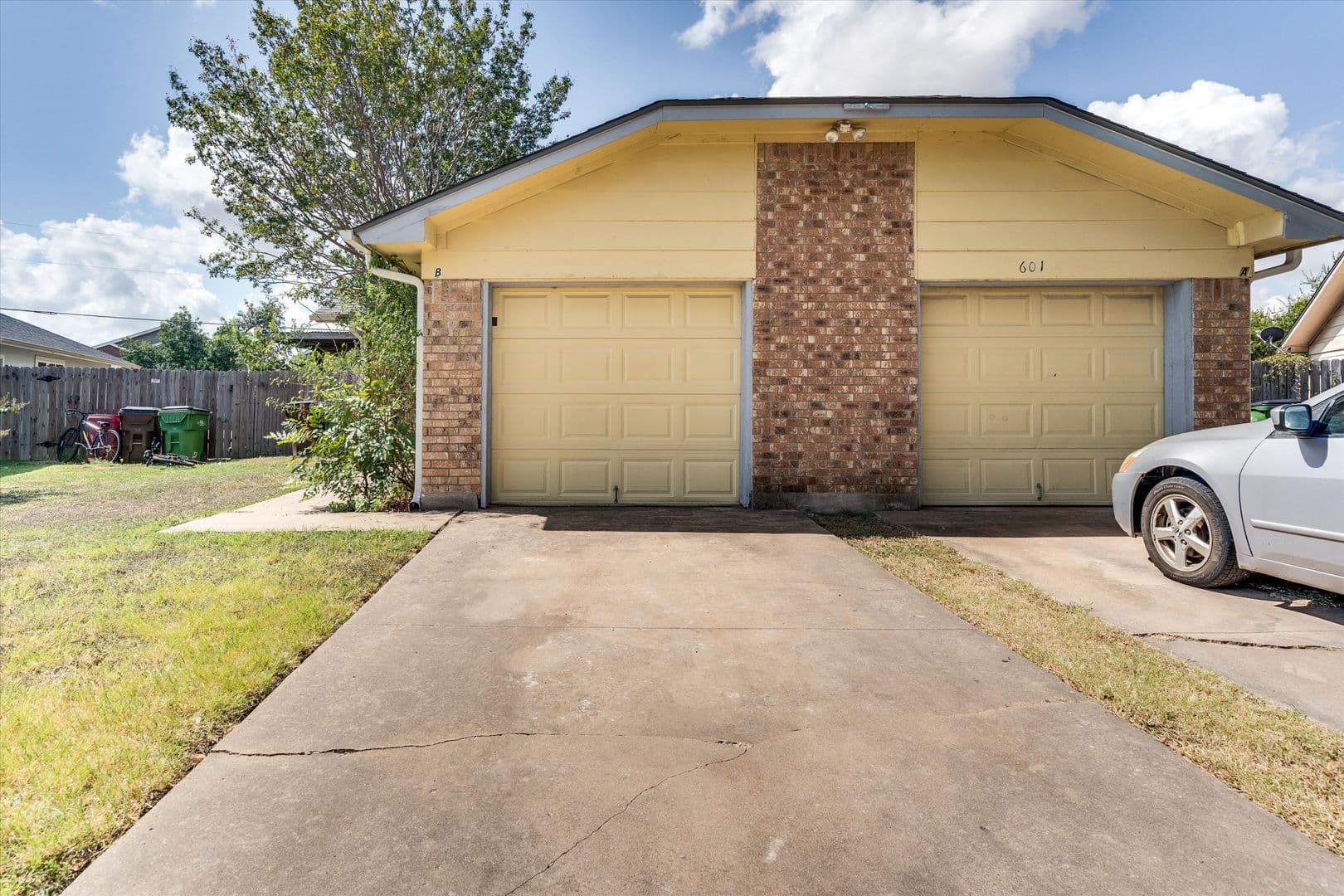 Round Rock House: 601 Misty Morning Way Unit #B