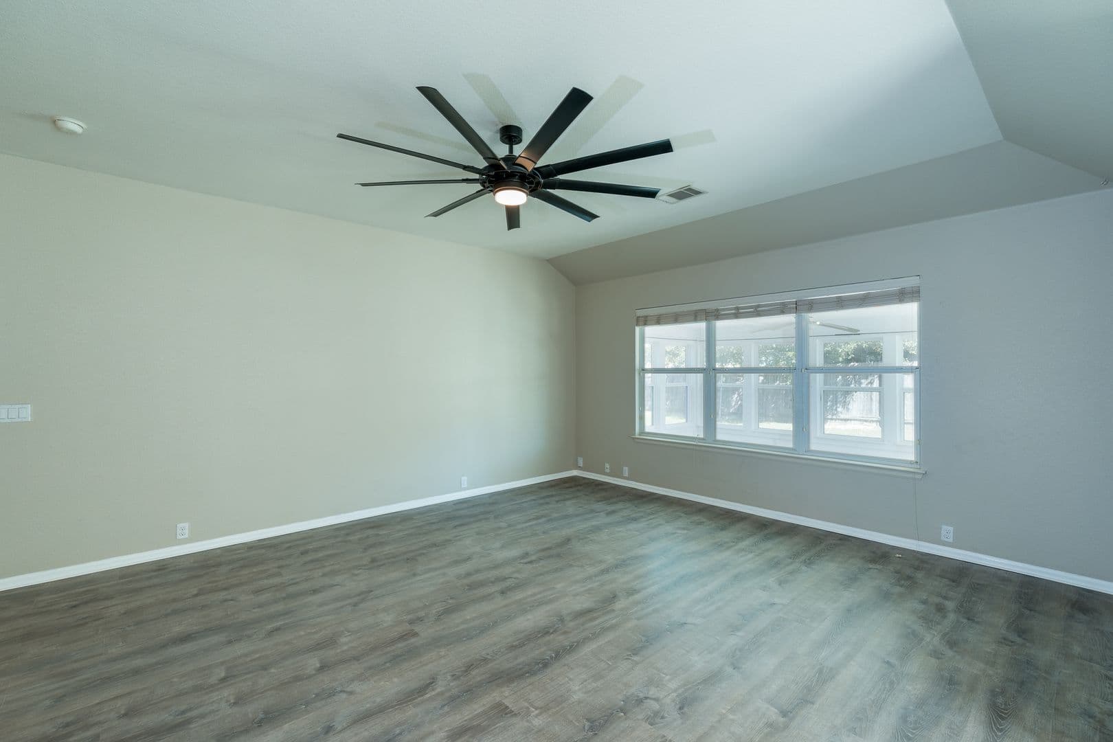 Leander House: 240 King Elder Ln