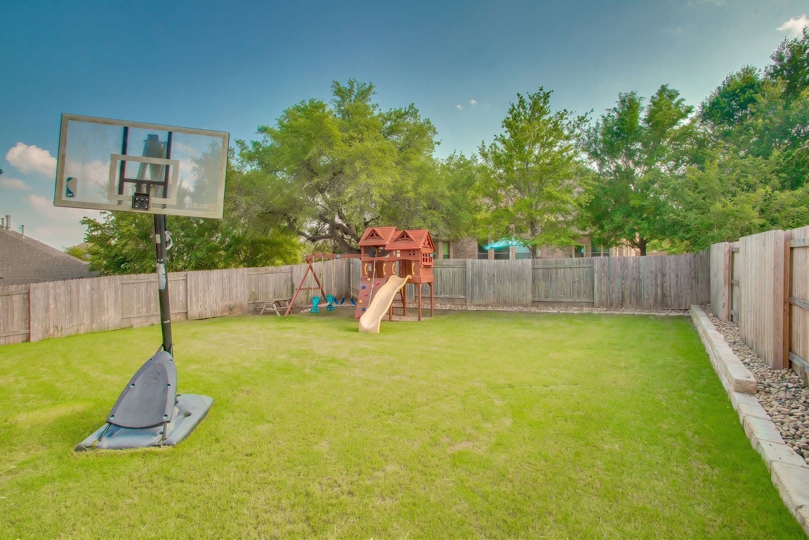 Austin House: 12221 Montclair Bend