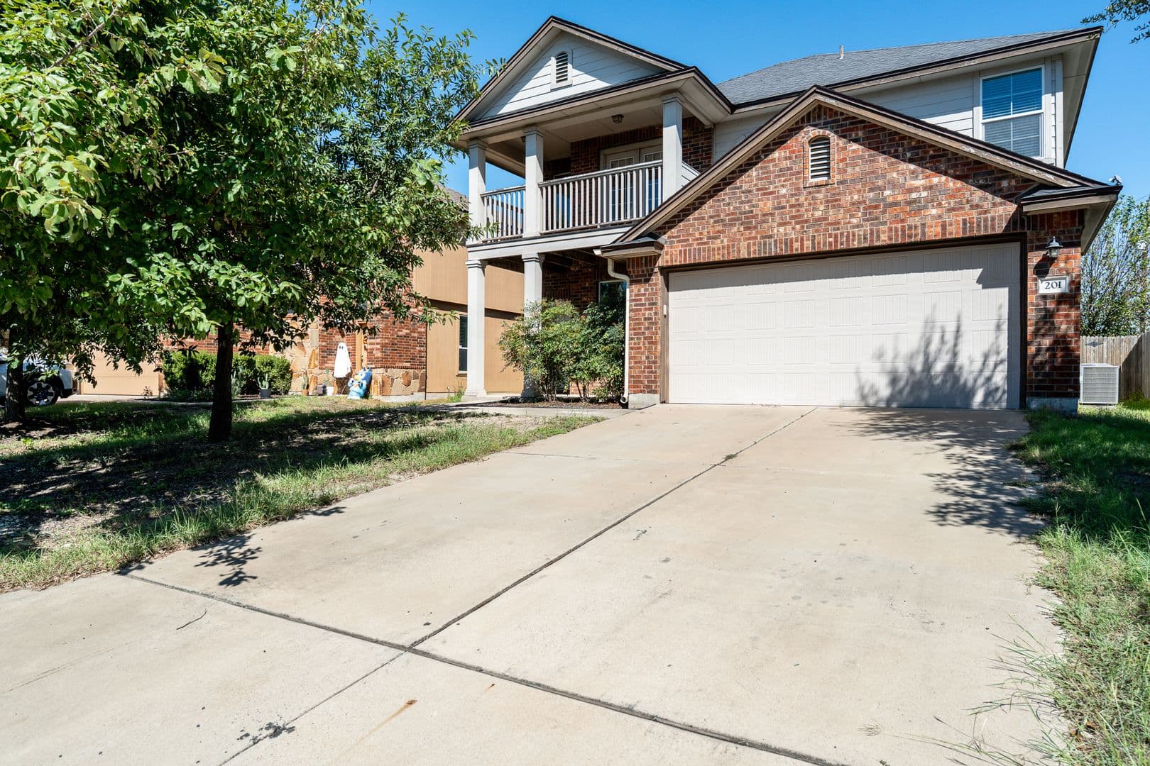 Jarrell House: 201 Geode Lane