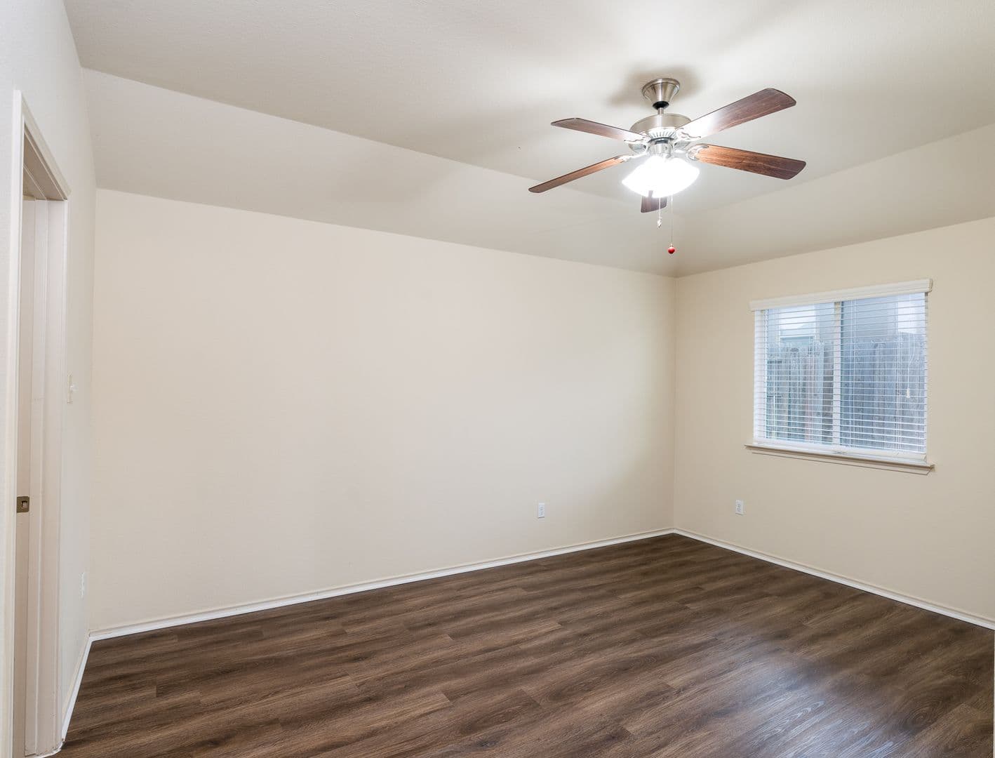 Jarrell House: 217 Azurite Dr