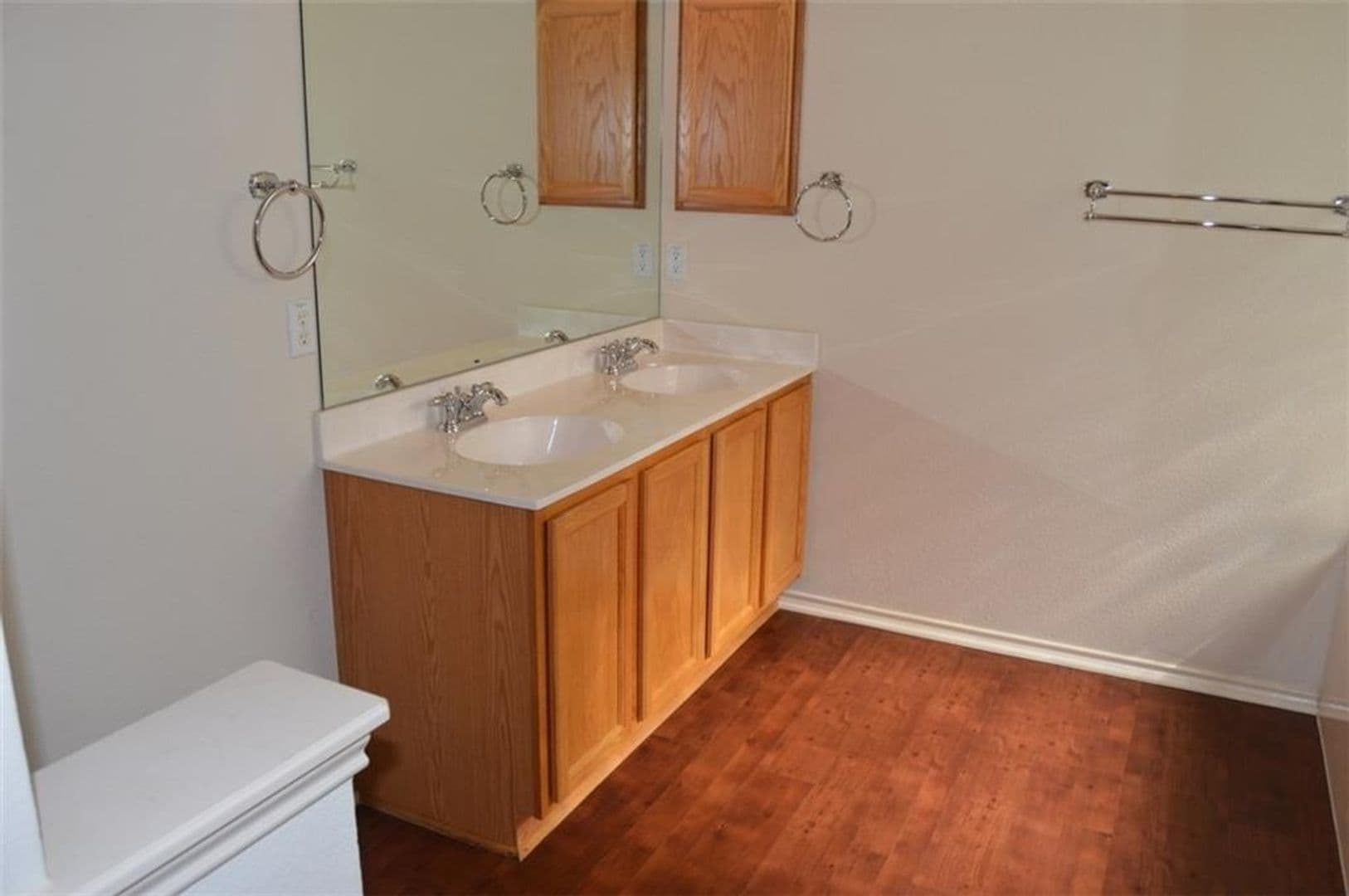 Austin House: 8312 Minnesota Lane