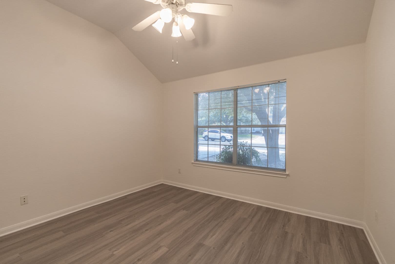 Round Rock House: 1010 Klondike Loop